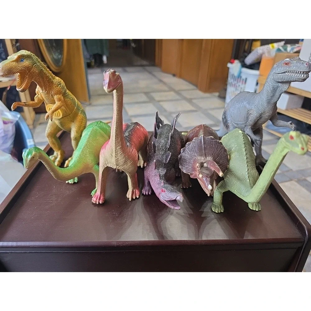 Vtg Dinosaur Toy Lot Set of 7 -‎ Assorted Figures for Kids & Collectors